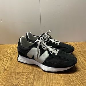 New Balance 327 Black Metallic Silver